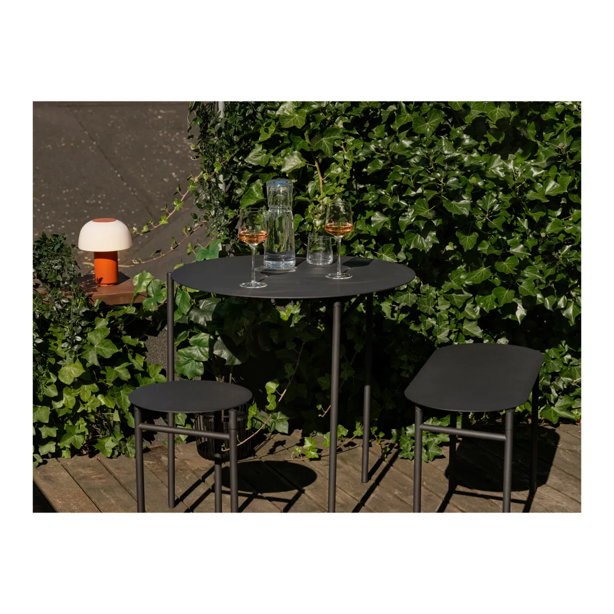 Zone Denmark Disc Table pliante, noir