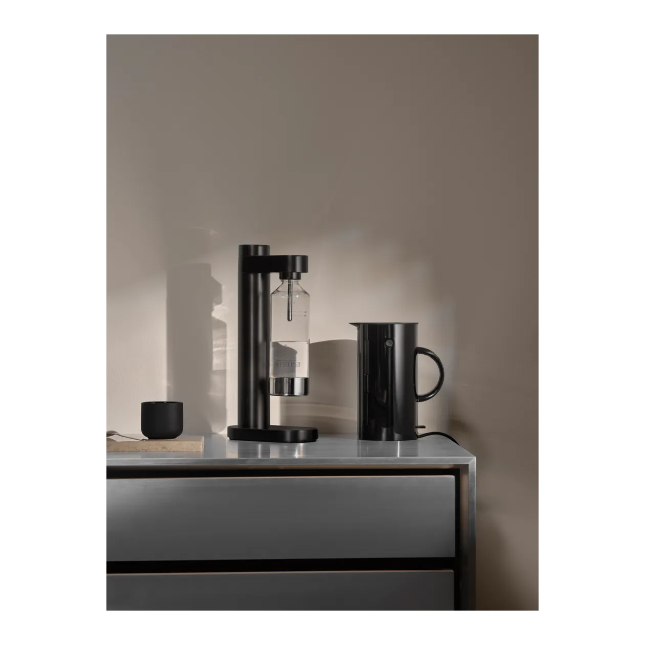 Stelton EM77 Bollitore elettrico, 1,5 l, nero