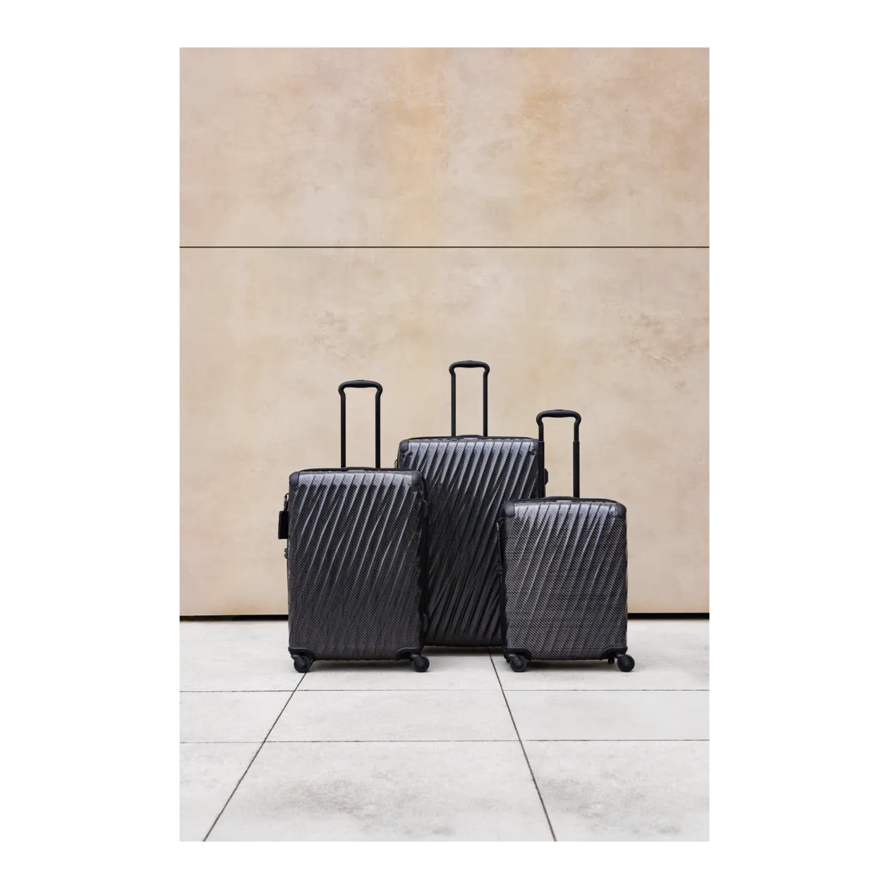 TUMI 19 Degree Lite Continental Carry-on Trolley S, 4 ruote, Black Graphite