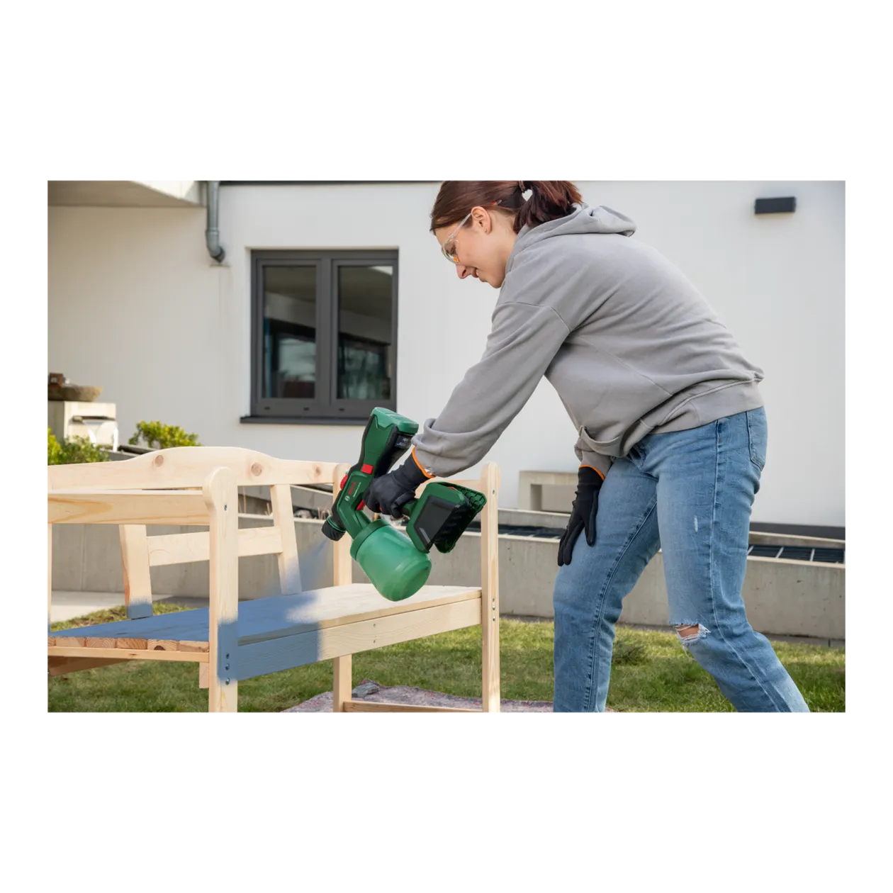 Bosch UniversalSpray 18V-300 Cordless Spray Gun, Classic Green