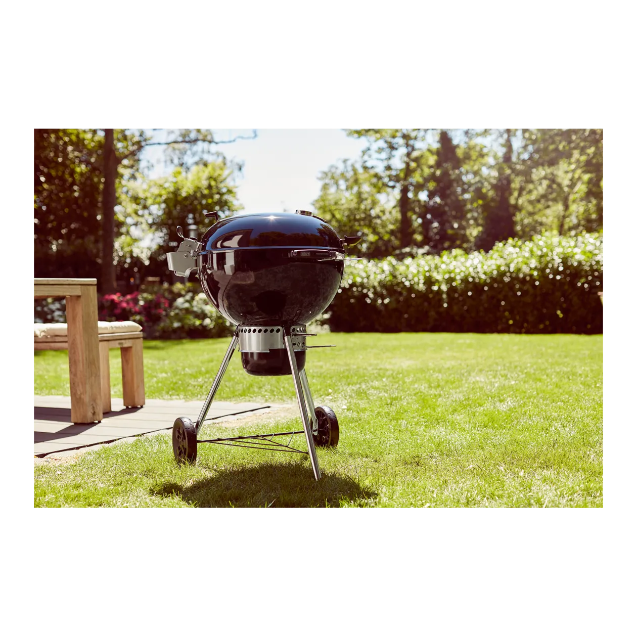 Weber® Master-Touch® GBS Premium E-5770 Barbecue à charbon, noir