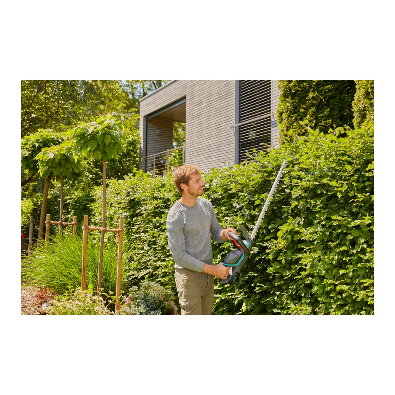 GARDENA ComfortCut 60/18V P4A Hedge Trimmer, Cordless, Anthracite