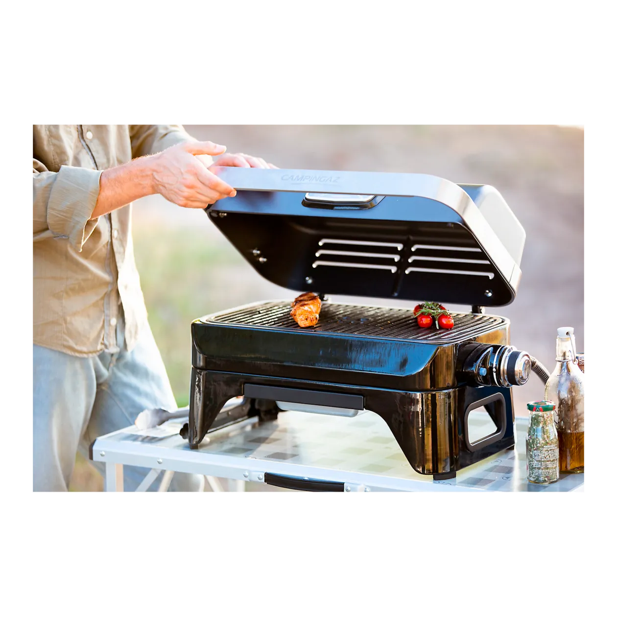 Campingaz® Attitude 2go CV Tischgrill, Silberfarben/Schwarz