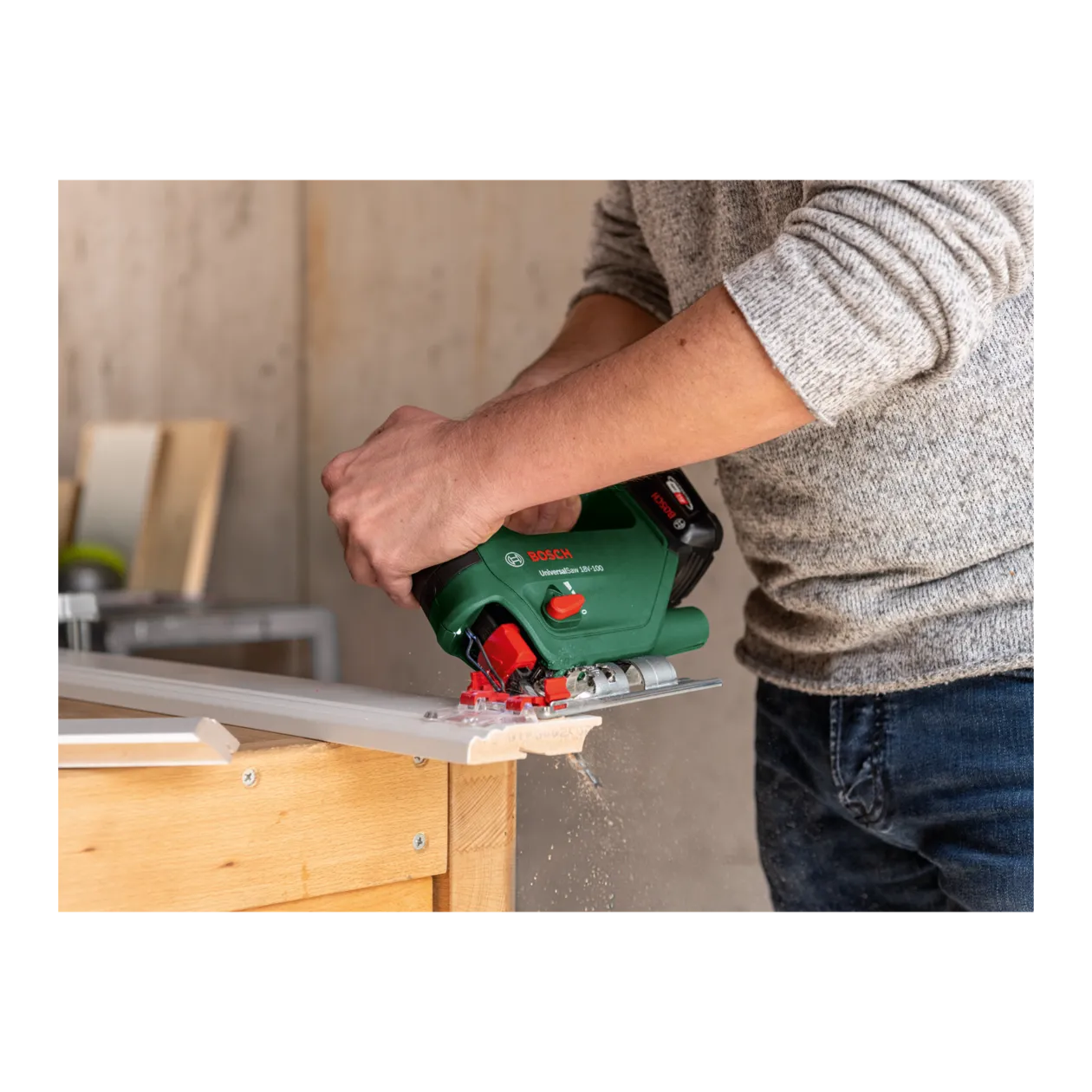 Bosch UniversalSaw 18V-100 Cordless Jigsaw, Classic Green