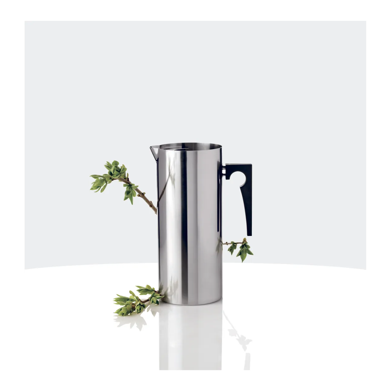 Stelton Arne Jacobsen Serving Jug with Ice Lip, 2 l, Stainless Steel