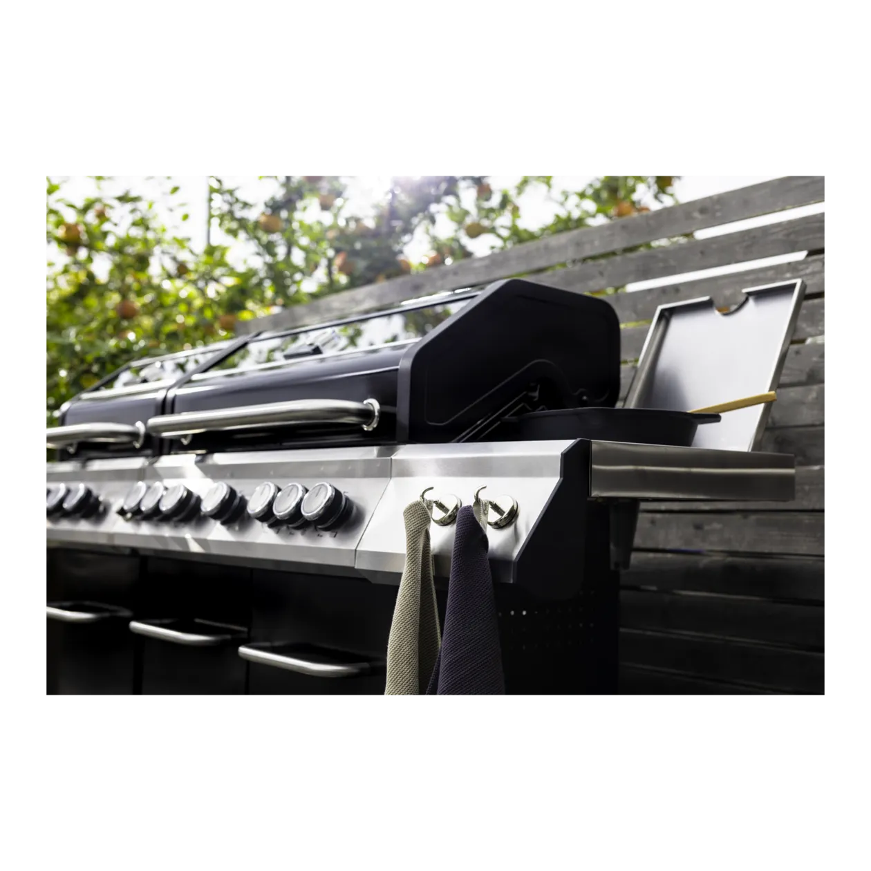 Grillfürst G750E Barbecue à gaz 7 brûleurs et deux chambres de cuisson + plancha en acier inoxydable + housse de protection