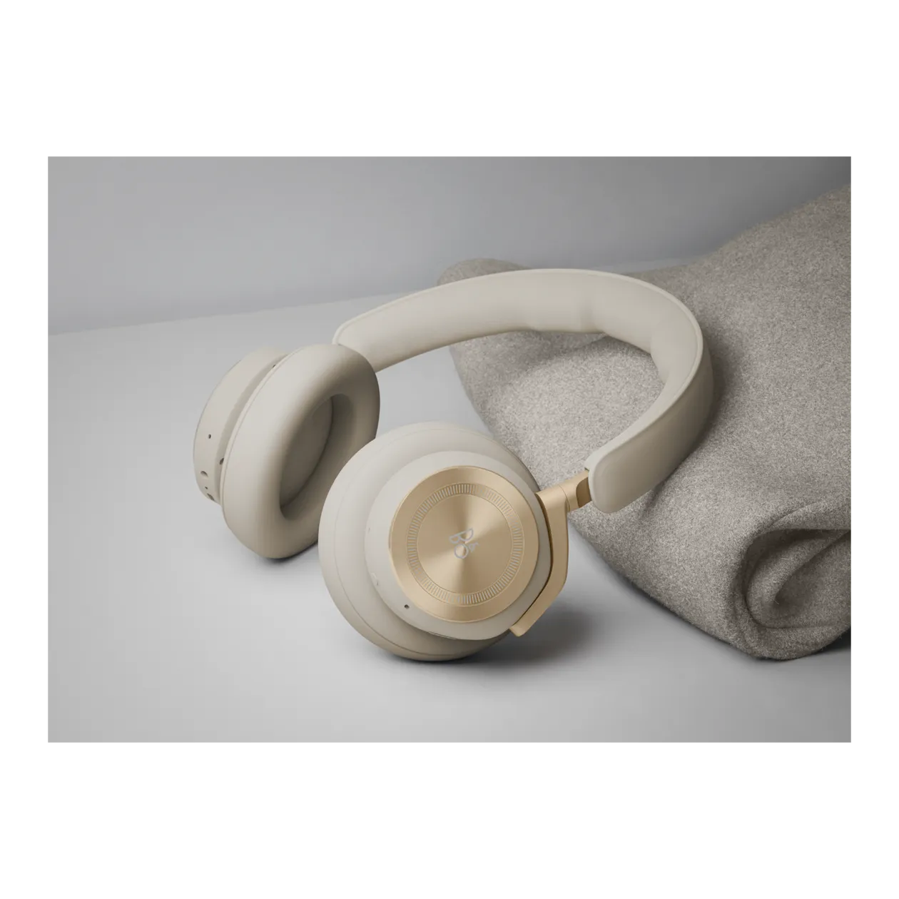 Bang & Olufsen Beoplay HX Over-Ear-Kopfhörer, Gold