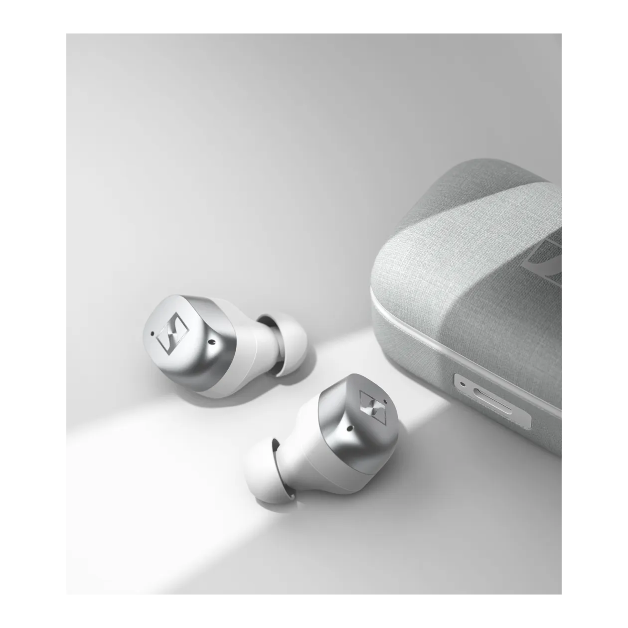 Sennheiser MOMENTUM 4 Écouteurs intra-auriculaires véritablement sans fil, White/Silver