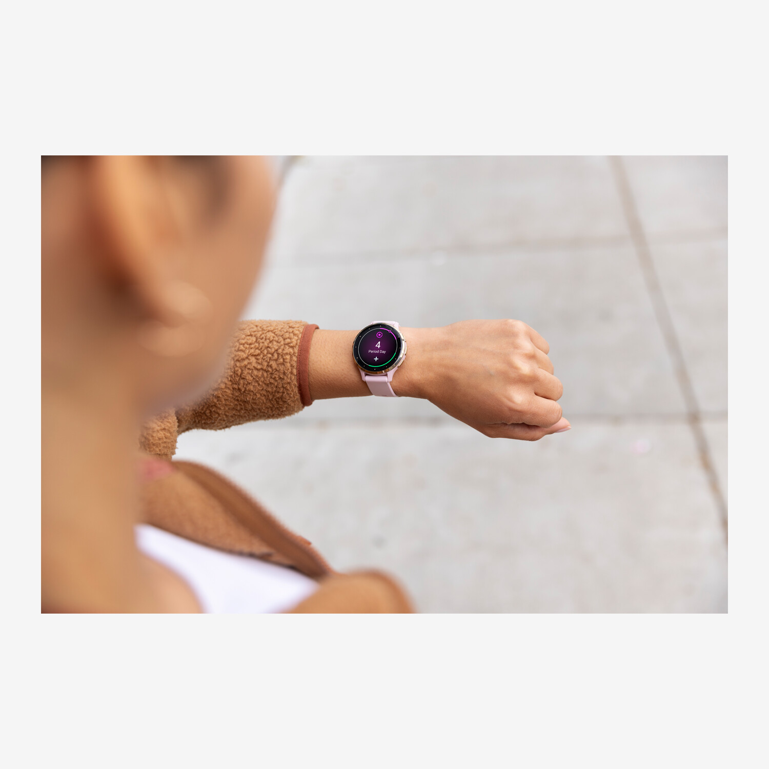 Garmin venu rose gold on wrist sale