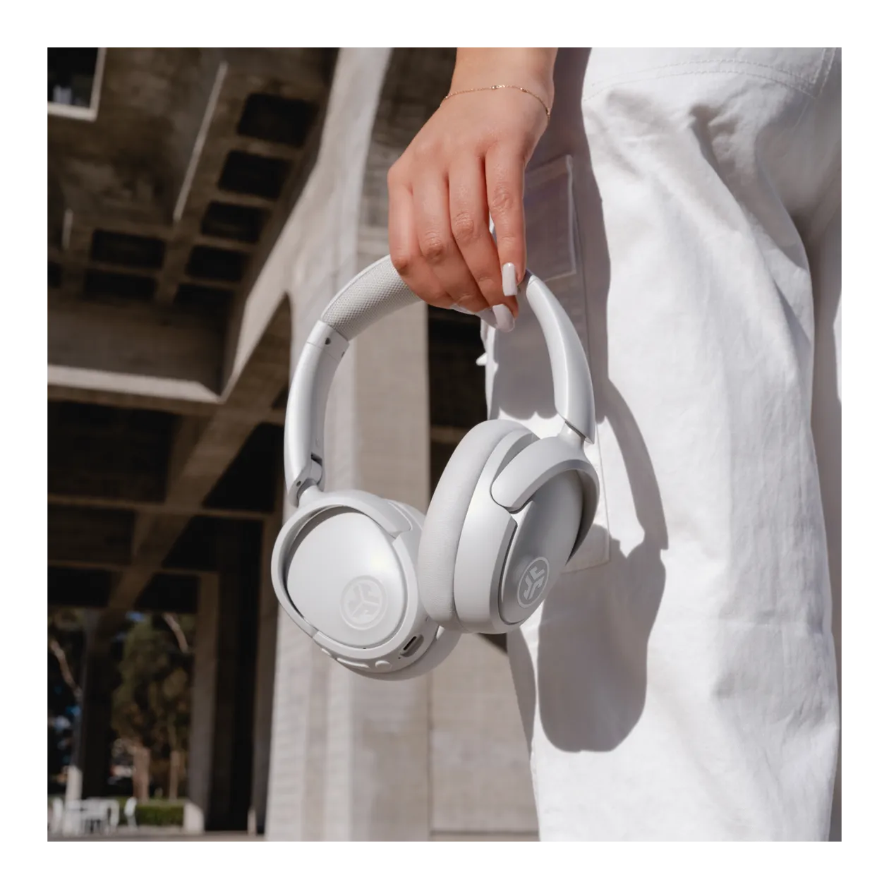 JLab JBuds LUX ANC Over Ear casque audio, Cloud White